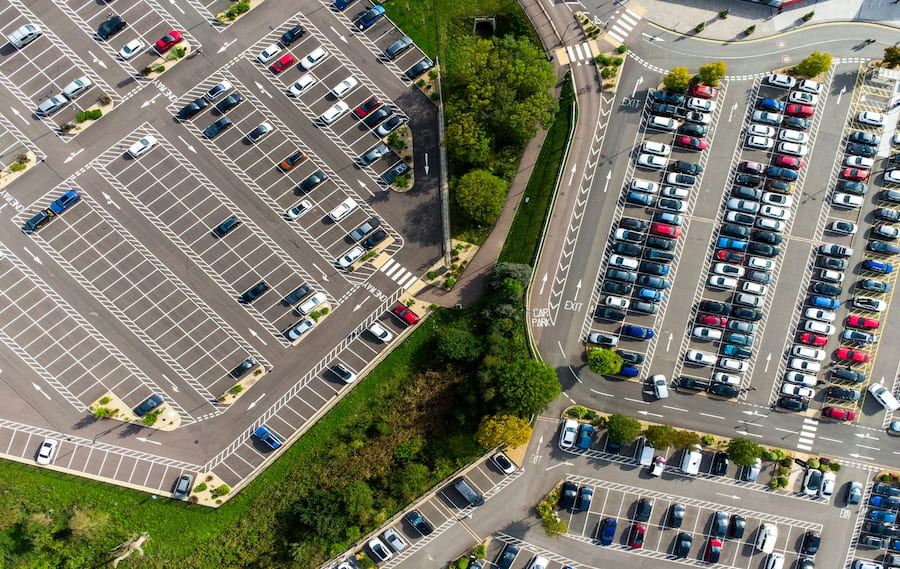 Aménagement extérieur et stationnement